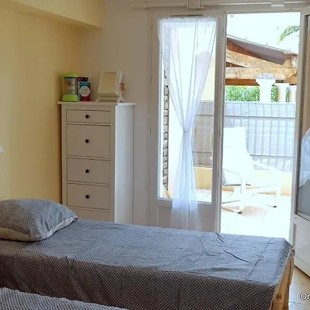 Calme A 400 M De La Apartment Saint-Raphael (Var)